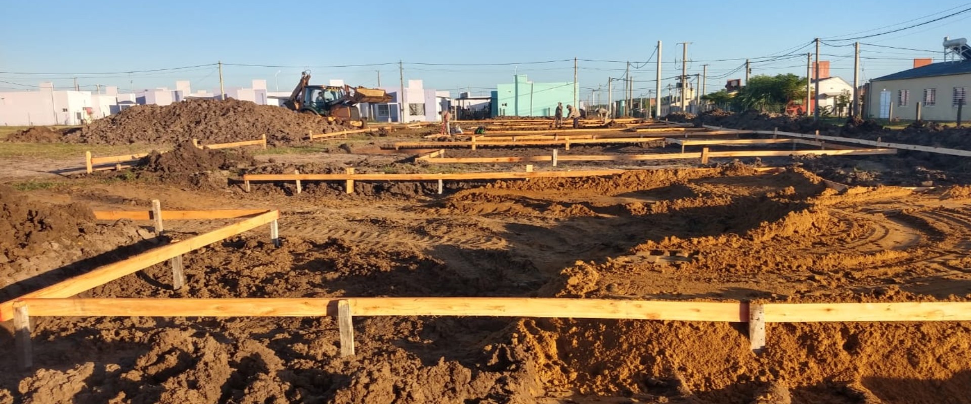Con fondos provinciales se iniciaron viviendas de madera en Chajar&iacute;