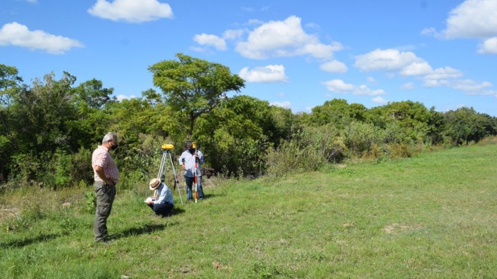 Evaluaron terrenos para la construcci&oacute;n de 70 viviendas en Diamante