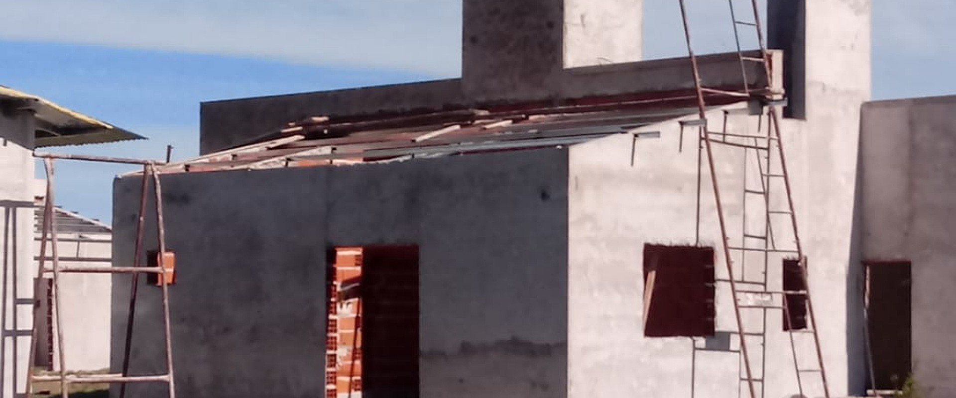 Se construyen 51 viviendas en Concepci&oacute;n del Uruguay, Caseros y Enrique Carb&oacute;