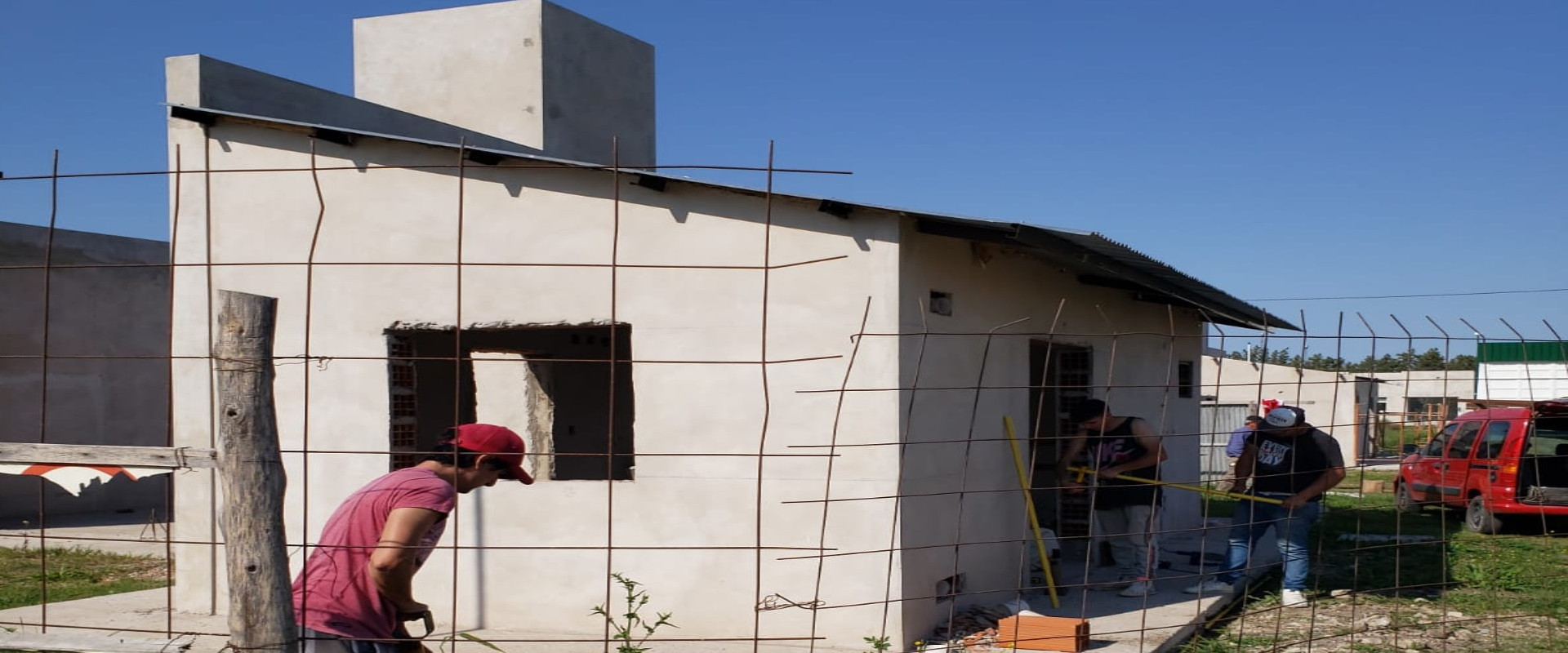 Con fondos provinciales se reanud&oacute; la construcci&oacute;n de 12 viviendas en Nogoy&aacute;