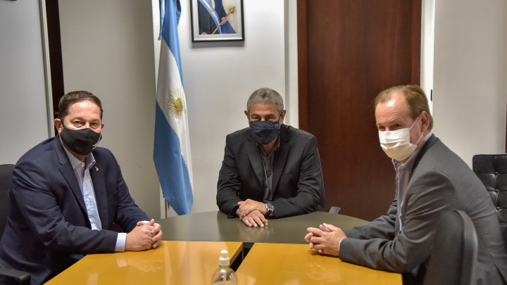 Bordet avanz&oacute; con el ministro Ferraresi en nuevos planes de viviendas para Entre R&iacute;os