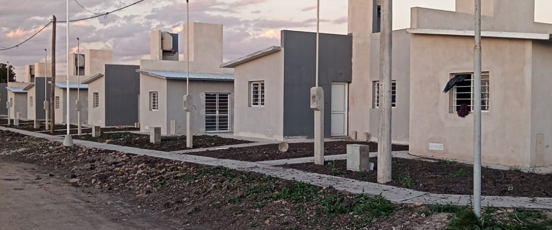 Se firmaron convenios para la ejecuci&oacute;n de viviendas en 16 localidades entrerrianas