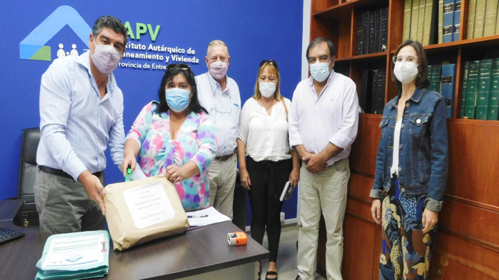 Con recursos provinciales, se licitaron 10 viviendas para El Cimarr&oacute;n