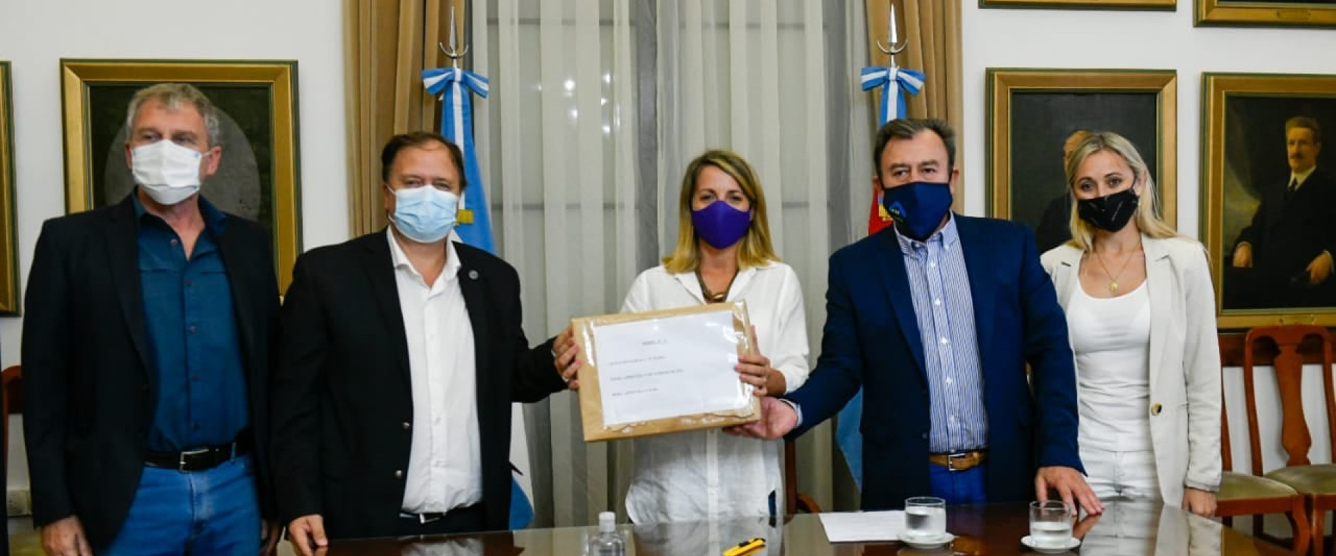 El gobierno provincial licit&oacute; nuevas viviendas para Chajar&iacute;