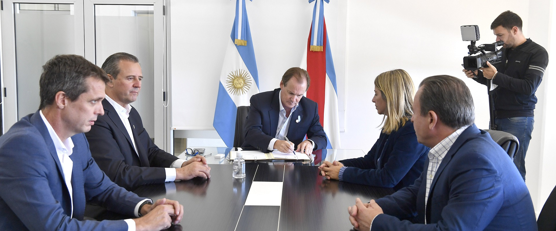 Dotar&aacute;n del servicio de cloacas al complejo de 500 viviendas de Paran&aacute;