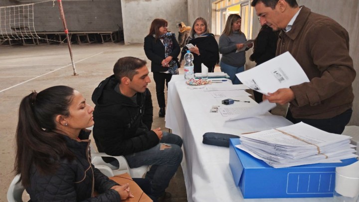 Familias de Conscripto Bernardi y Concepci&oacute;n del Uruguay acceden a las escrituras de sus viviendas