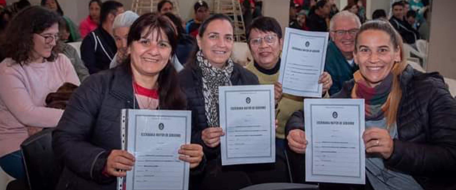 Se rubricaron escrituras de empleados estatales y docentes en Federaci&oacute;n