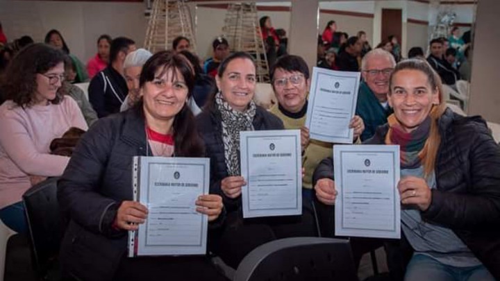 Se rubricaron escrituras de empleados estatales y docentes en Federaci&oacute;n