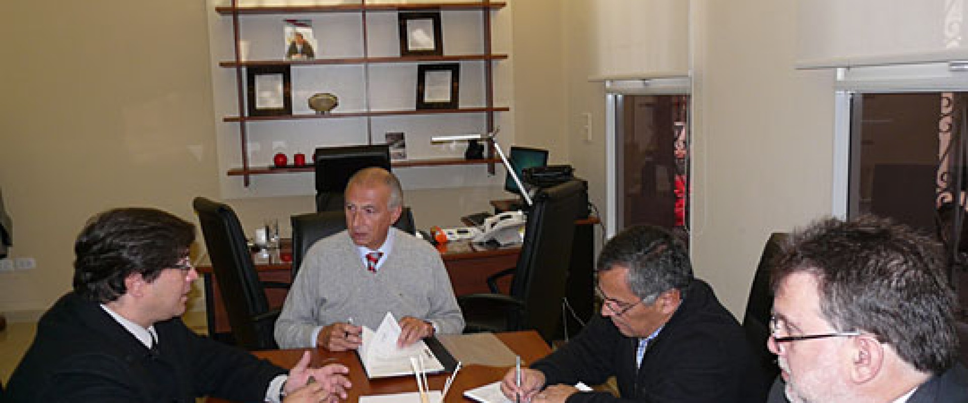 El Intendente de Cerrito se reuni&oacute; con el Directorio el IAPV