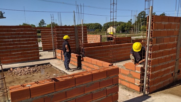 Nuevas viviendas se licitar&aacute;n con fondos nacionales para San Jos&eacute; de Feliciano y Aldea San Antonio