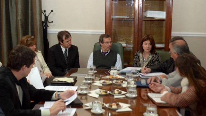 La provincia trabaja en la reducci&oacute;n de costos financieros para los cr&eacute;ditos del Pro.Cre. Ar