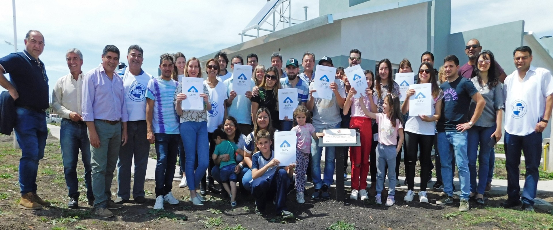 Fueron inauguradas 10 viviendas para docentes  t&eacute;cnicos en Viale