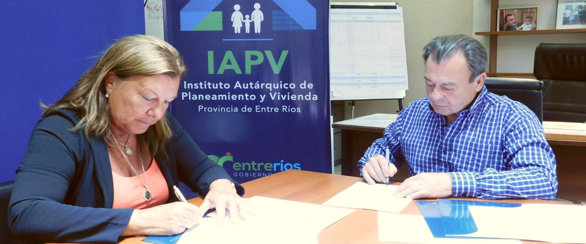 IAPV y Vialidad firmaron un convenio de colaboraci&oacute;n y asistencia