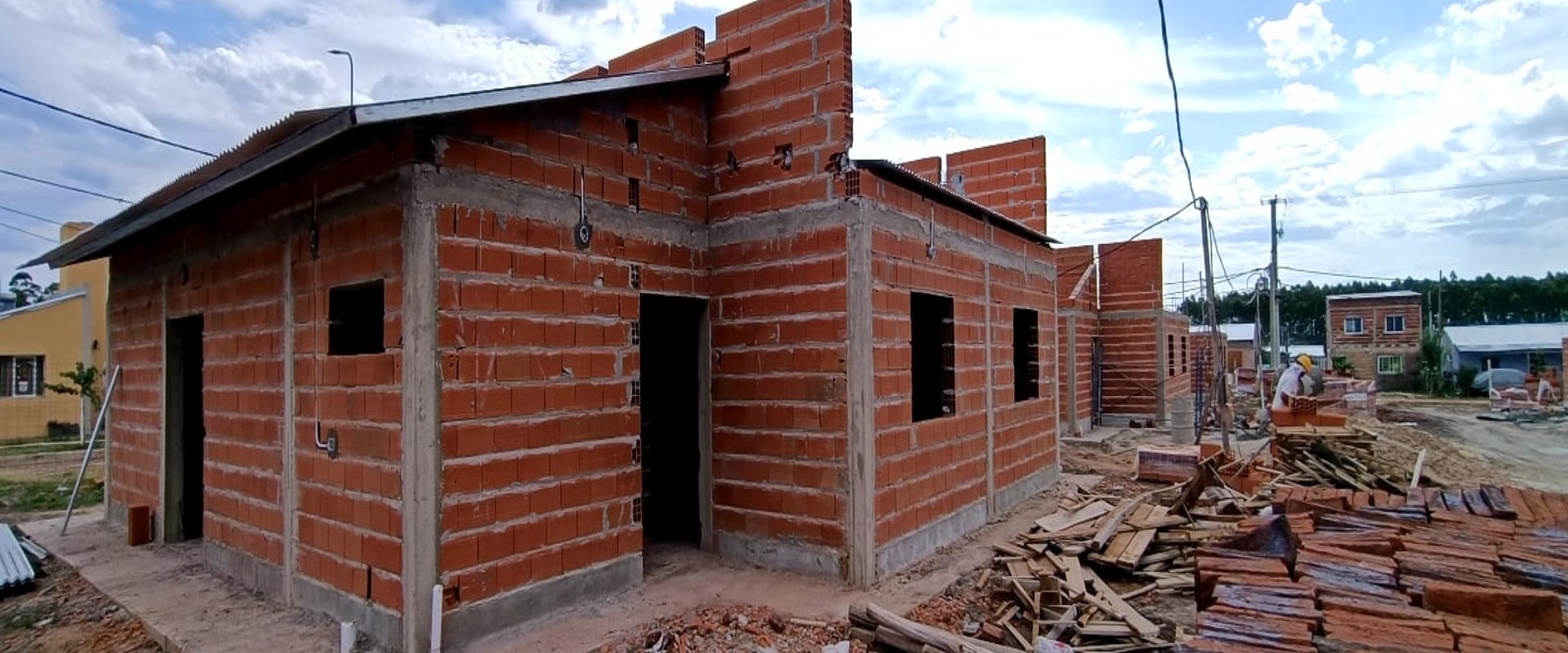 M&aacute;s de 1350 nuevas viviendas en ejecuci&oacute;n para mejorar la calidad de vida de los entrerrianos