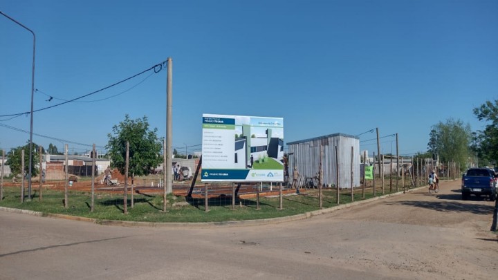 Con fondos provinciales, comenzaron a construirse 18 nuevas viviendas en Chajar&iacute; para empleados municipales