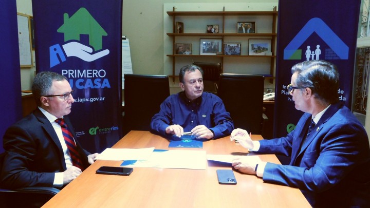 El IAPV y el Colegio de Escribanos rubricaron convenio de colaboraci&oacute;n