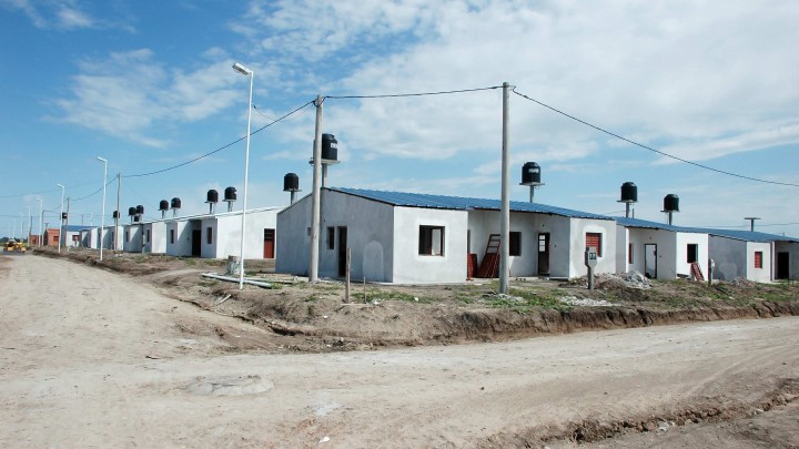 Personal de IAPV rubricar&aacute; convenios de pago en Hernandarias y Hasenkamp