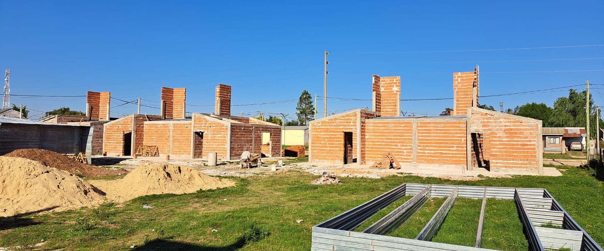 Se construyen m&aacute;s de 100 viviendas con fondos provinciales para gremios y entidades intermedias