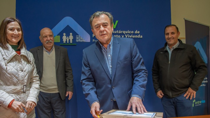 Se abrieron los sobres para la pavimentaci&oacute;n de barrios del IAPV en Concepci&oacute;n del Uruguay