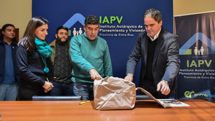 Se present&oacute; un oferente para construir viviendas con fondos nacionales en Larroque