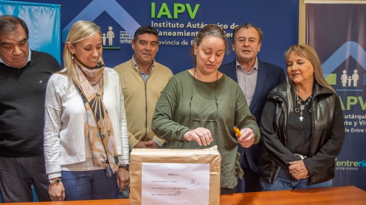Se abrieron los sobres para la construcci&oacute;n de nuevas viviendas para San Jos&eacute; y Villa del Rosario