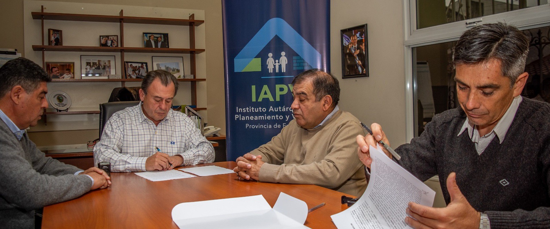 El IAPV y el Colegio de Profesionales de la Agrimensura rubricaron convenio de colaboraci&oacute;n y asistencia