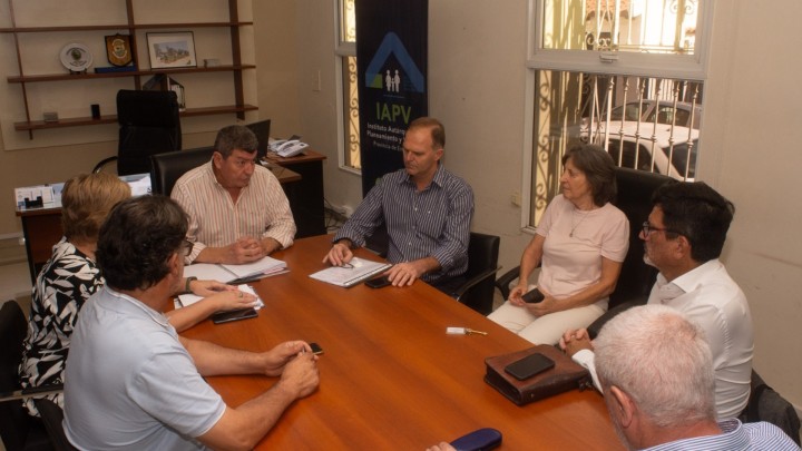 Autoridades del IAPV se reunieron con el  intendente de Valle Mar&iacute;a