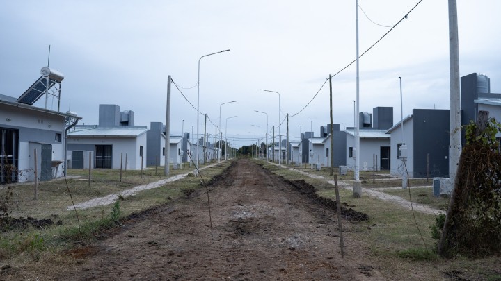 Recorrieron obras de viviendas que se terminar&aacute;n en Estancia Grande, San Salvador y Villaguay