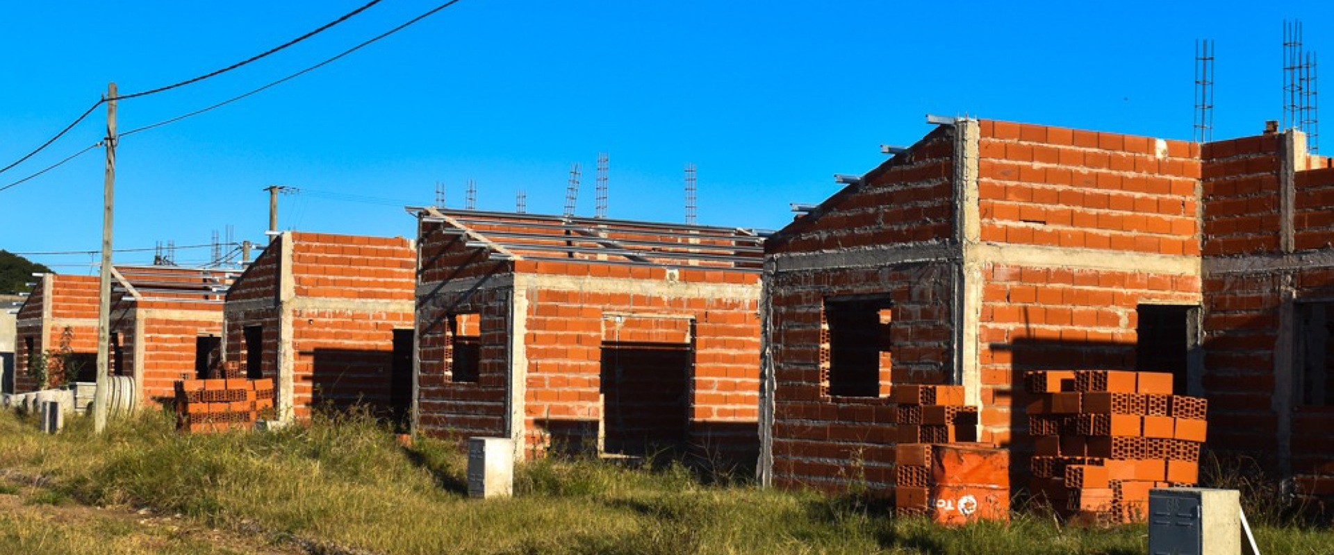 Se reactiv&oacute; la construcci&oacute;n de viviendas para trabajadores municipales en Chajar&iacute;