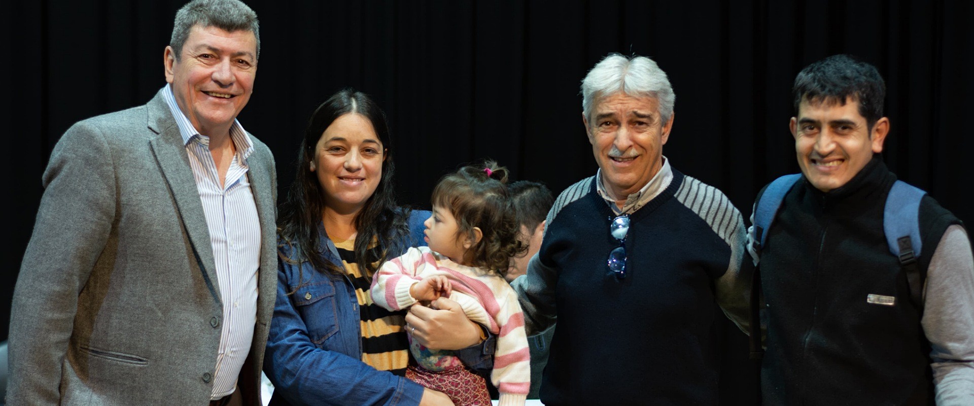 Familias de seis localidades del departamento Uruguay contar&aacute;n con las escrituras de sus viviendas