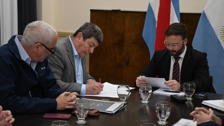 Firmaron convenio de intercambio de informaci&oacute;n para avanzar con la regularizaci&oacute;n dominial en Concordia