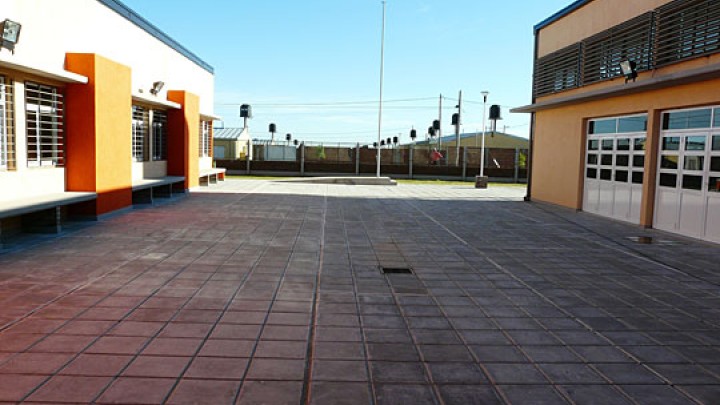 Observaron el avance de la construcci&oacute;n de las escuelas en Colonia Avellaneda