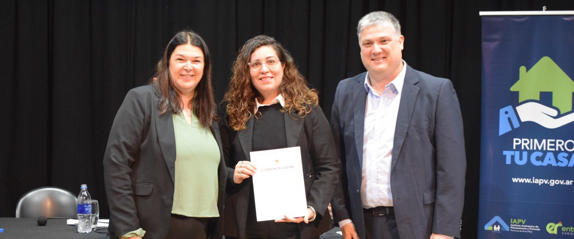El gobierno provincial entreg&oacute; nuevas escrituras para Concepci&oacute;n del Uruguay, Colonia El&iacute;a y Colonia Tala