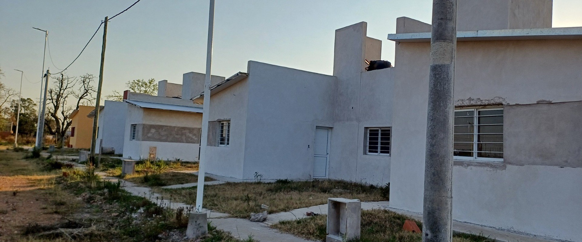 Se reactiv&oacute; la construcci&oacute;n de 26 viviendas en San Salvador