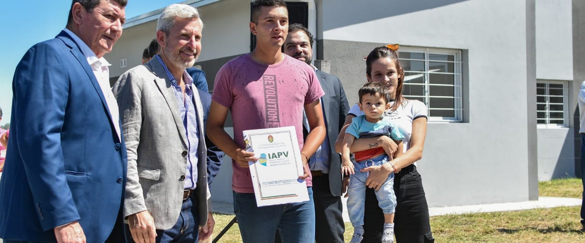 IAPV tiene en marcha m&aacute;s de 400 soluciones habitacionales