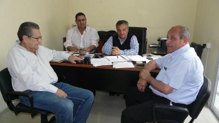 Analizaron la pol&iacute;tica habitacional de Colonia Ayu&iacute;