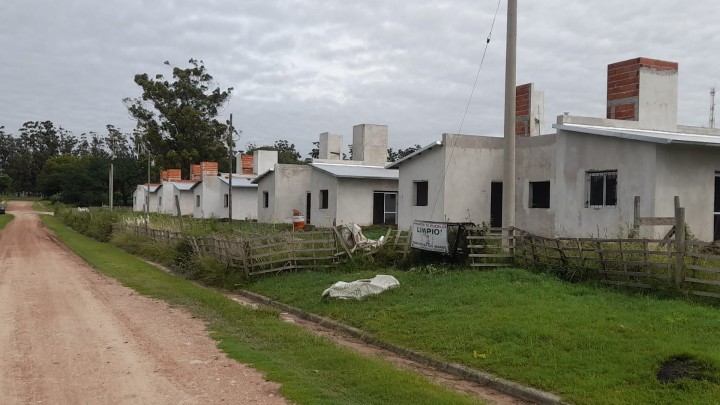 Avanza la construcci&oacute;n de las viviendas reactivadas en General Racedo