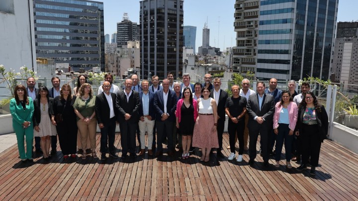Entre R&iacute;os en el Consejo Nacional de la Vivienda