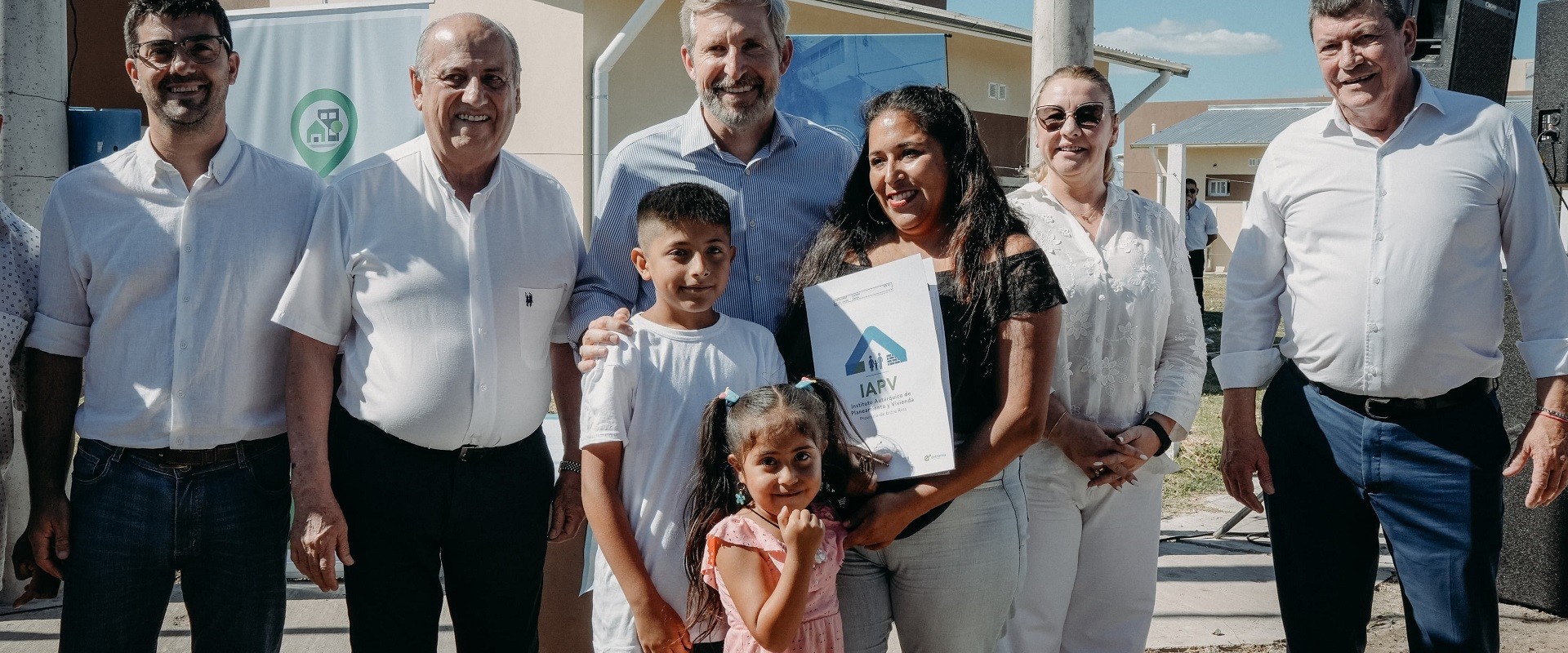 Frigerio anunci&oacute; cr&eacute;ditos a trav&eacute;s del IAPV para construir o ampliar viviendas