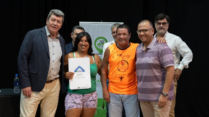 Se entregaron nuevas viviendas en Concepci&oacute;n del Uruguay