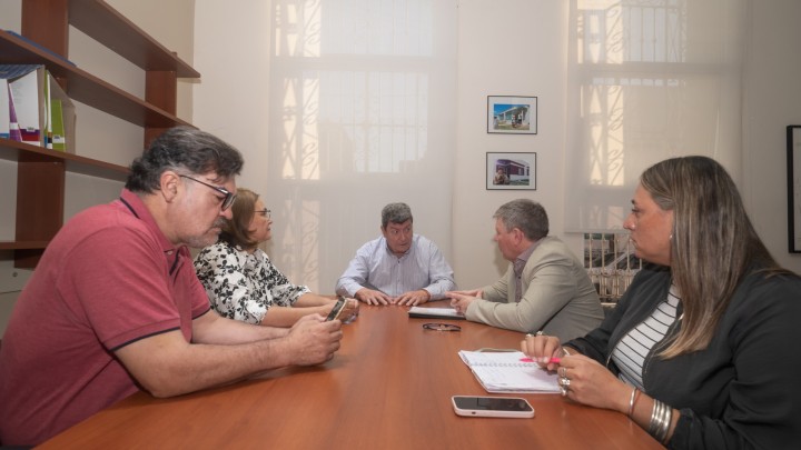 Definen agenda de trabajo en materia habitacional con el municipio de Mar&iacute;a Grande