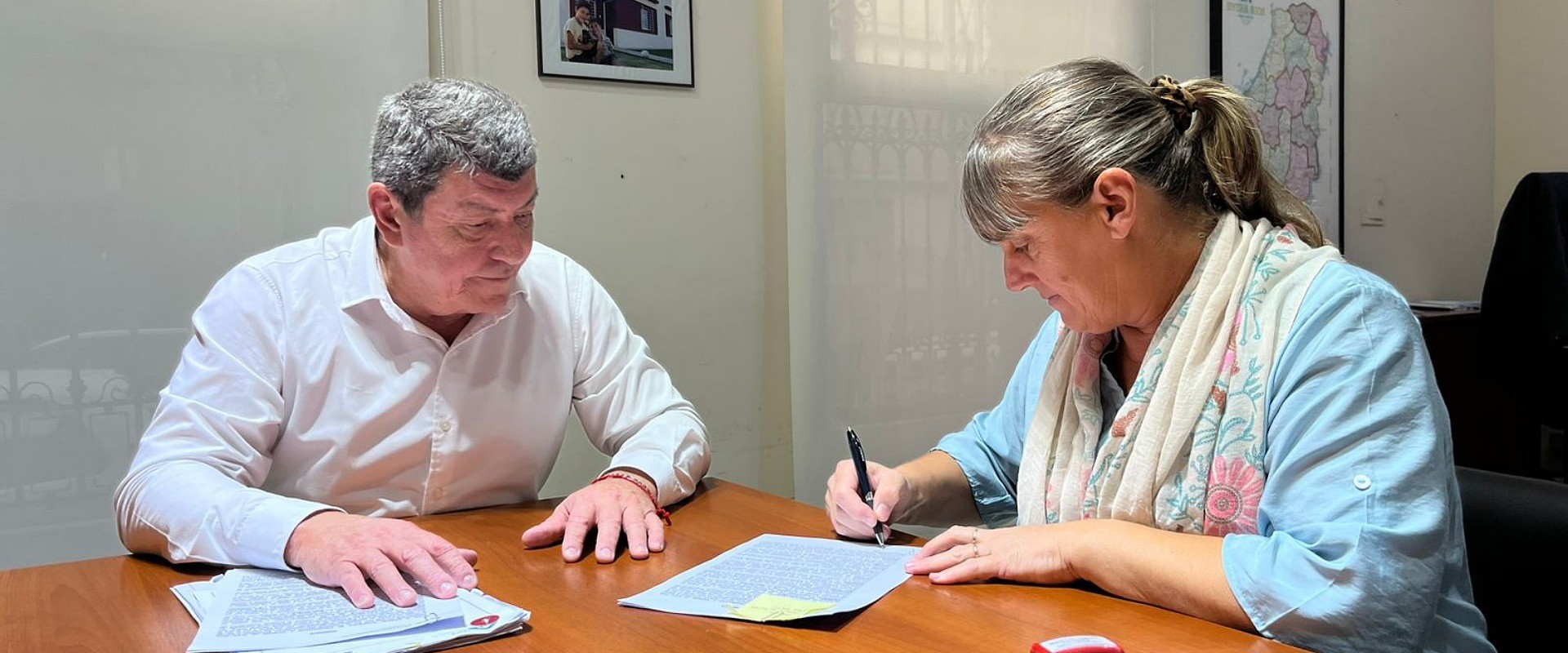 Se firm&oacute; comodato entre IAPV y comuna Colonia Roca