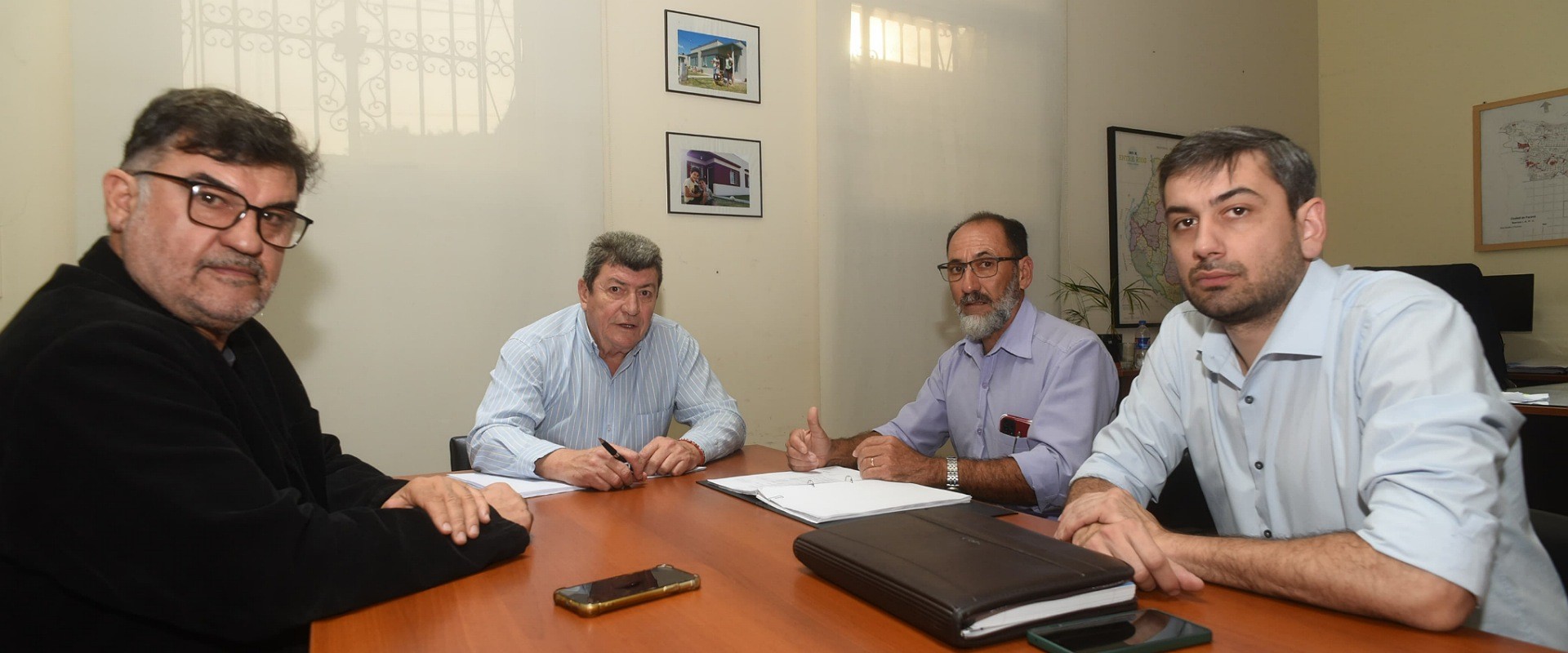 Autoridades del IAPV analizaron la pol&iacute;tica habitacional junto al senador de Villaguay