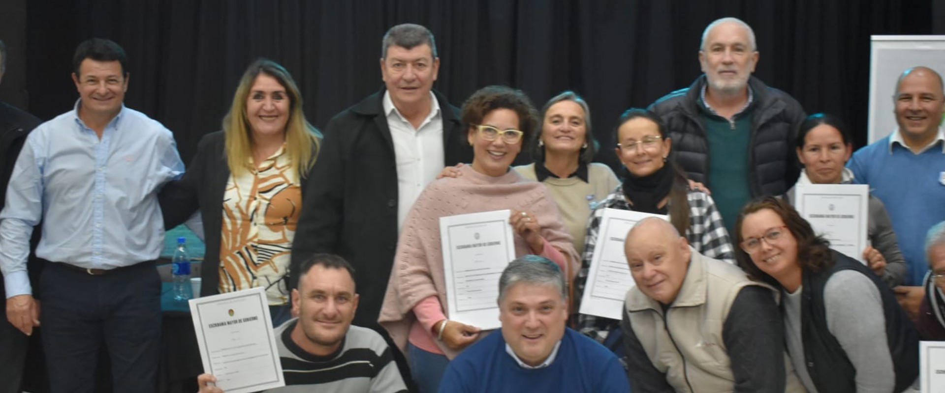 M&aacute;s de 170 familias del departamento Col&oacute;n accedieron a la escritura de sus viviendas