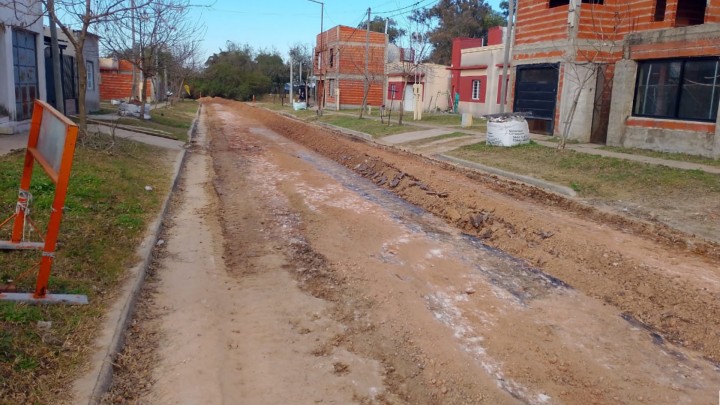 Comenz&oacute;  la  pavimentaci&oacute;n de la trama vial de barrios del IAPV en Concepci&oacute;n del Uruguay