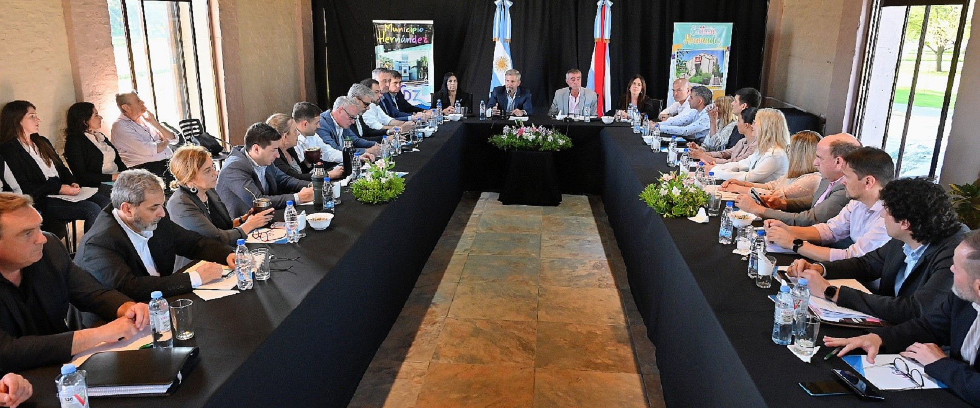 Frigerio encabez&oacute; una reuni&oacute;n de gabinete en Hern&aacute;ndez y reafirm&oacute; el compromiso con las prioridades locales