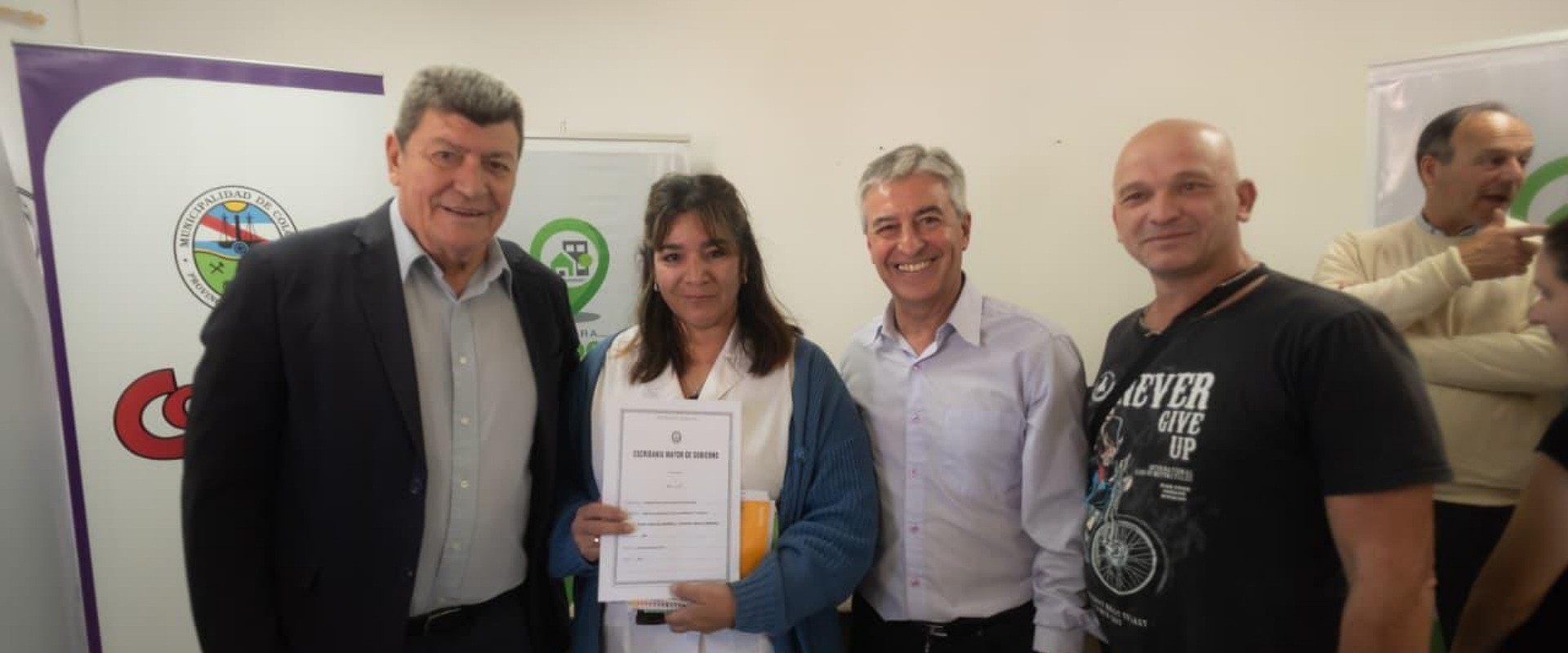 Se rubricaron escrituras de viviendas para familias de Col&oacute;n y Villa Elisa