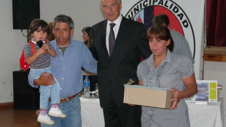 El IAPV entreg&oacute; 15 nuevas viviendas en Los Charr&uacute;as