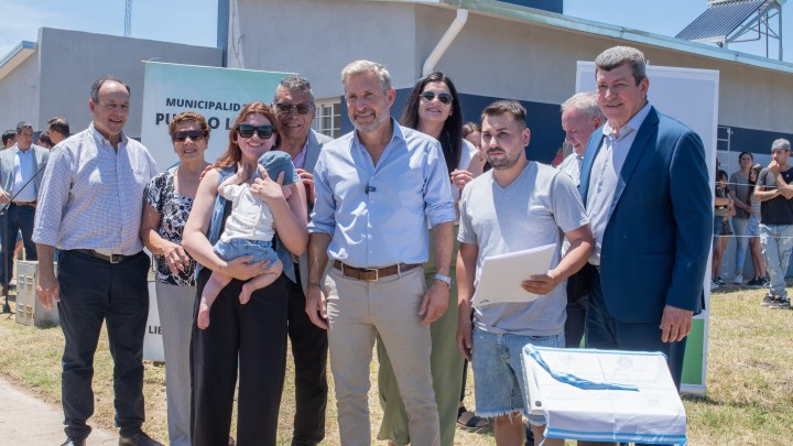 Frigerio inaugur&oacute; viviendas y un nuevo centro de salud en Pueblo Liebig