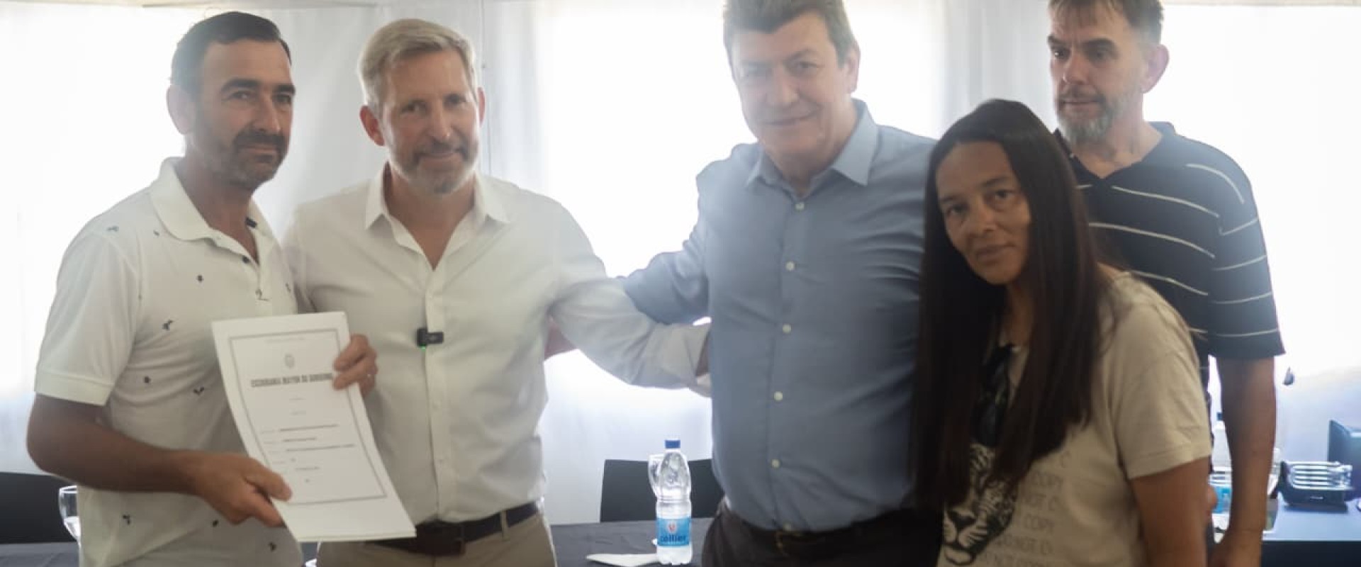 El gobernador inaugur&oacute; la ampliaci&oacute;n de la red de gas natural y entreg&oacute; escrituras a familias de Maci&aacute;